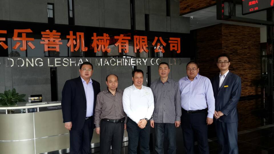 中沃实业高层来我司进行参观交流 双方进一步确定项目实施合作事宜