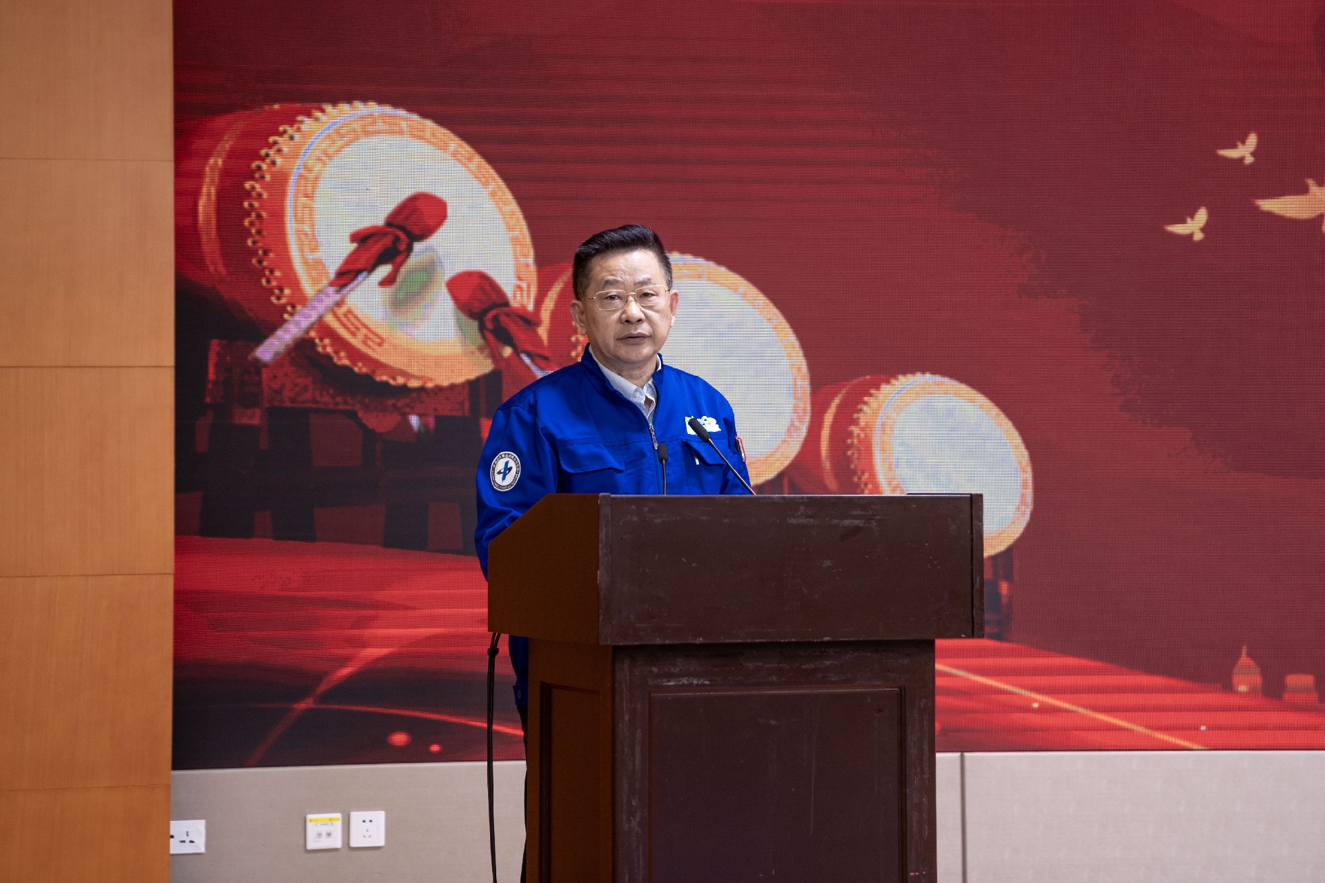 日出东方集团万旭昶总裁.jpg